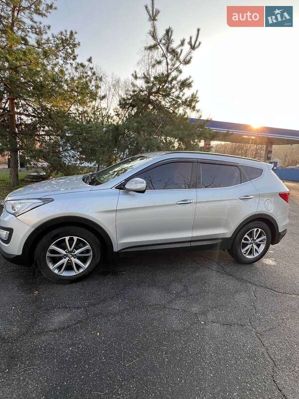 Внедорожник / Кроссовер Hyundai Santa FE 2014 в Полтаве