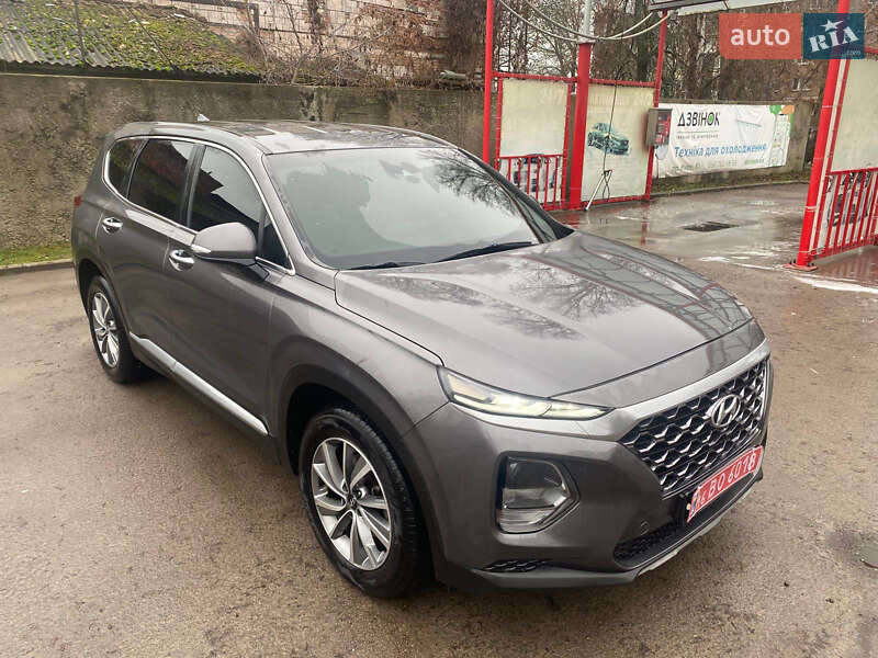 Внедорожник / Кроссовер Hyundai Santa FE 2019 в Конотопе