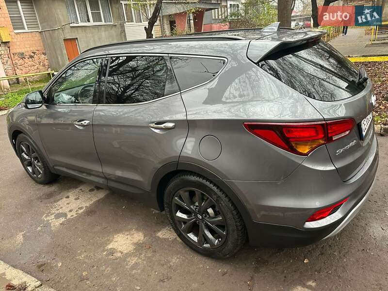 Внедорожник / Кроссовер Hyundai Santa FE 2015 в Черновцах