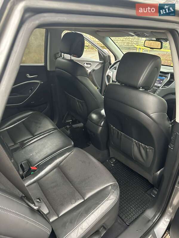 Внедорожник / Кроссовер Hyundai Santa FE 2015 в Черновцах