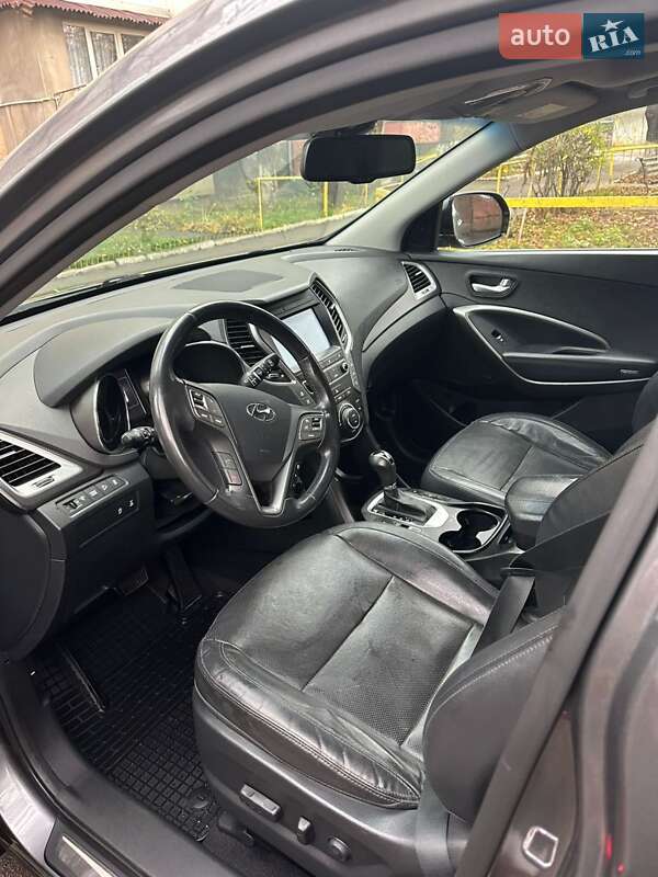 Внедорожник / Кроссовер Hyundai Santa FE 2015 в Черновцах