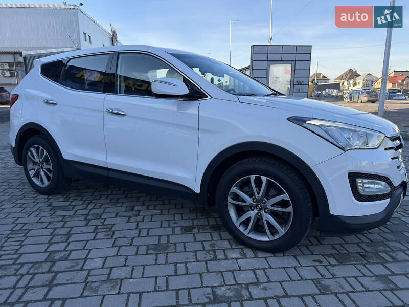 Внедорожник / Кроссовер Hyundai Santa FE 2012 в Ивано-Франковске