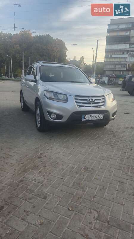 Внедорожник / Кроссовер Hyundai Santa FE 2010 в Запорожье
