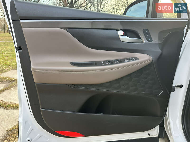 Позашляховик / Кросовер Hyundai Santa FE 2018 в Харкові