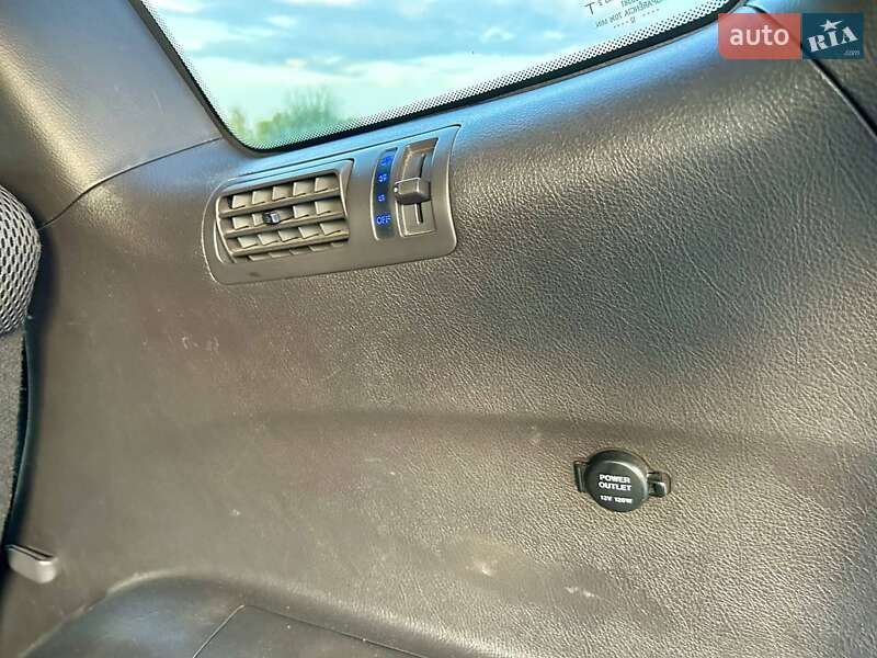 Внедорожник / Кроссовер Hyundai Santa FE 2012 в Киеве фото 18 Внедорожник / Кроссовер Hyundai Santa FE 2012 в Киеве