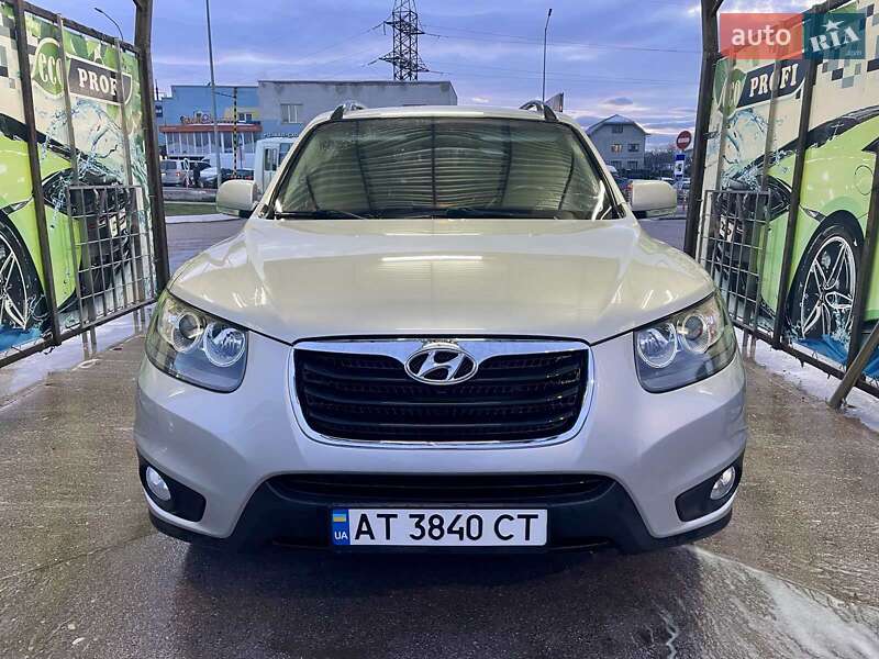 Внедорожник / Кроссовер Hyundai Santa FE 2011 в Ивано-Франковске