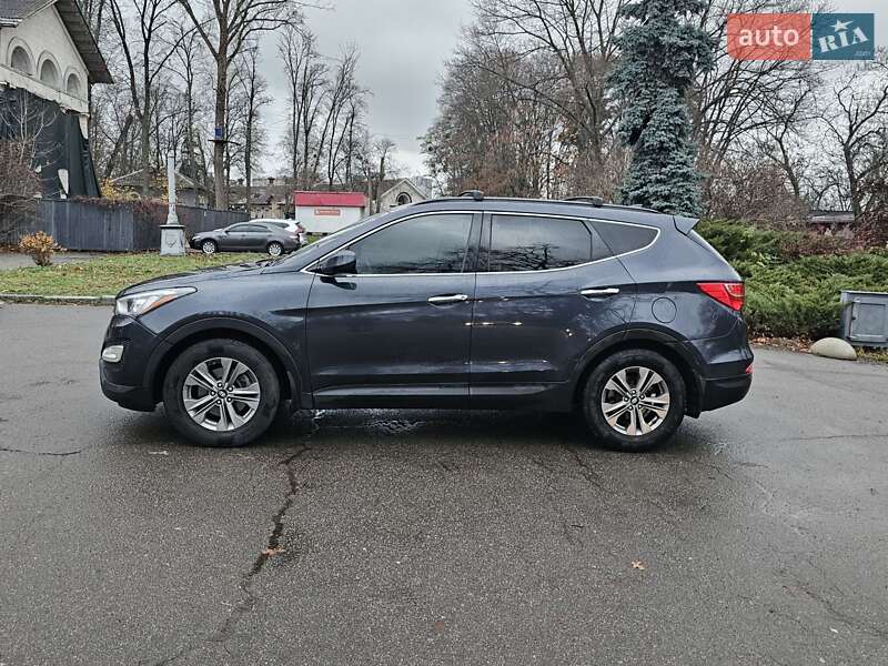 Внедорожник / Кроссовер Hyundai Santa FE 2015 в Киеве