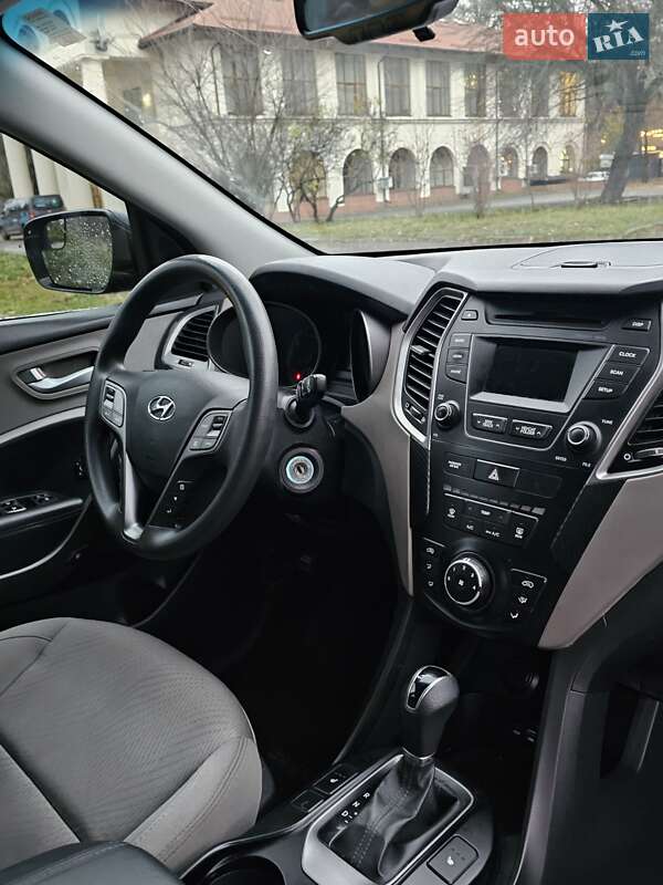 Внедорожник / Кроссовер Hyundai Santa FE 2015 в Киеве