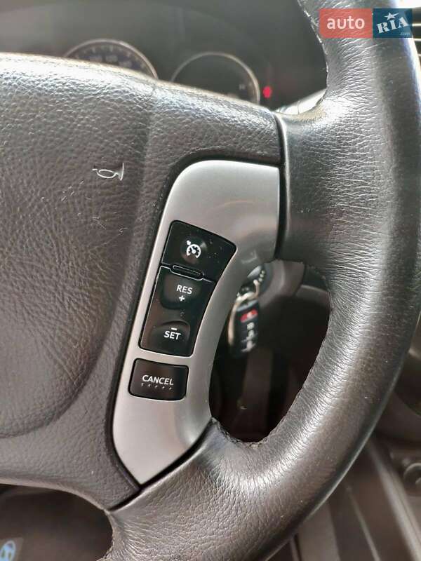 Внедорожник / Кроссовер Hyundai Santa FE 2011 в Ивано-Франковске