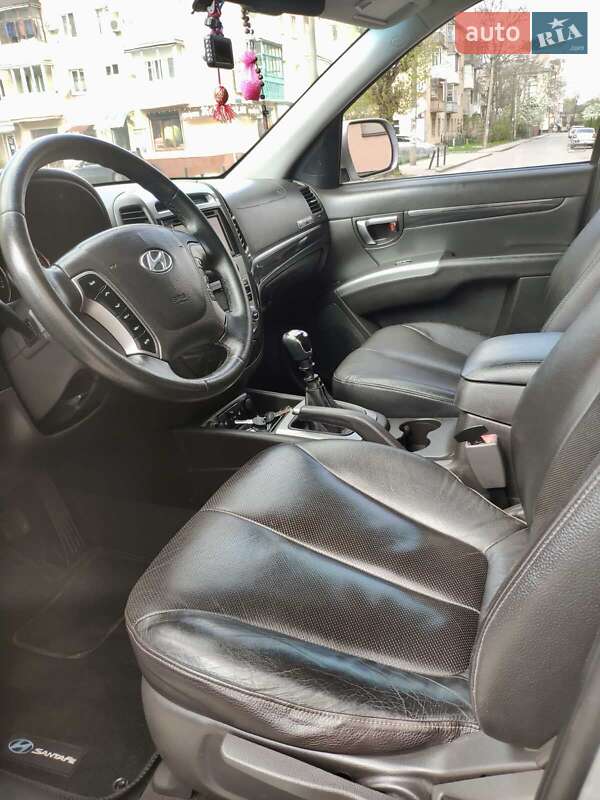Внедорожник / Кроссовер Hyundai Santa FE 2011 в Ивано-Франковске