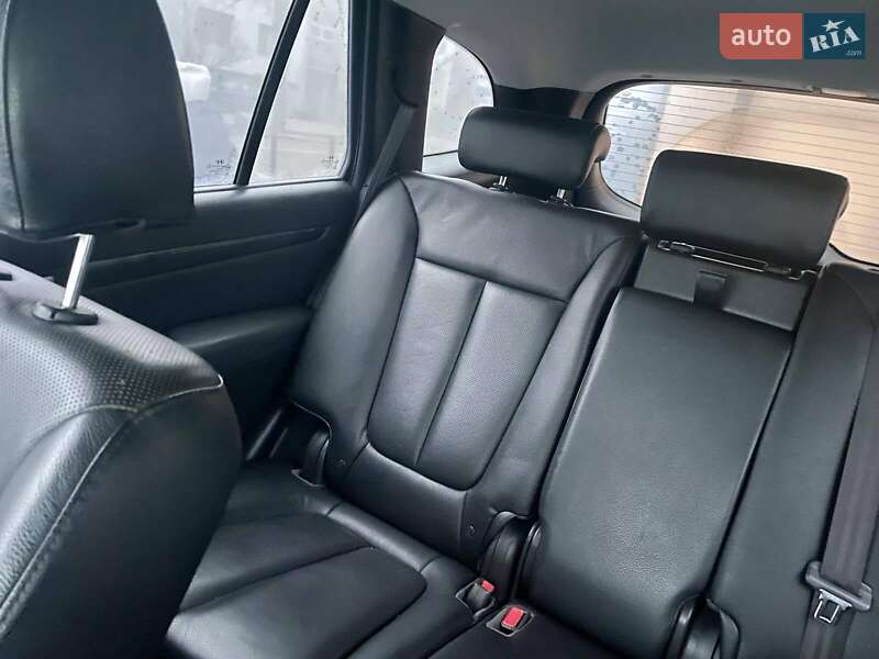 Внедорожник / Кроссовер Hyundai Santa FE 2011 в Ивано-Франковске