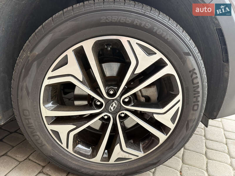 Внедорожник / Кроссовер Hyundai Santa FE 2018 в Днепре