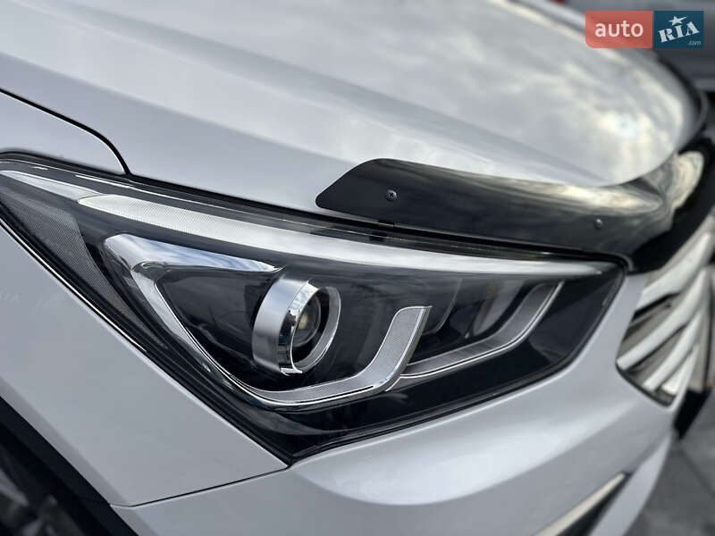 Внедорожник / Кроссовер Hyundai Santa FE 2017 в Виннице