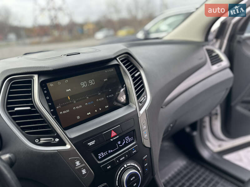 Внедорожник / Кроссовер Hyundai Santa FE 2017 в Виннице