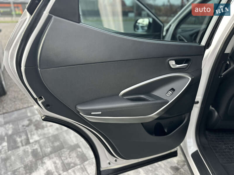 Внедорожник / Кроссовер Hyundai Santa FE 2017 в Виннице