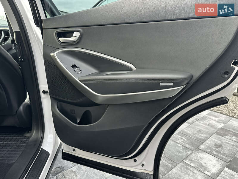 Внедорожник / Кроссовер Hyundai Santa FE 2017 в Виннице