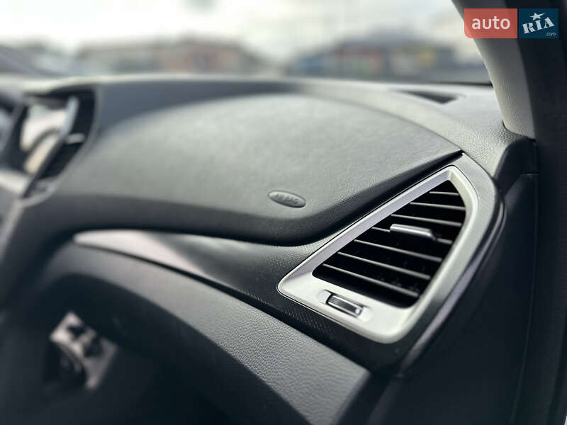 Внедорожник / Кроссовер Hyundai Santa FE 2017 в Виннице