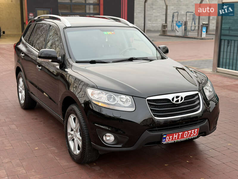 Внедорожник / Кроссовер Hyundai Santa FE 2010 в Ровно