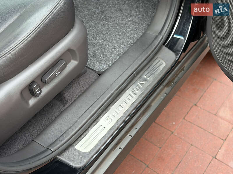 Внедорожник / Кроссовер Hyundai Santa FE 2010 в Ровно