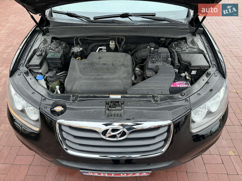 Внедорожник / Кроссовер Hyundai Santa FE 2010 в Ровно