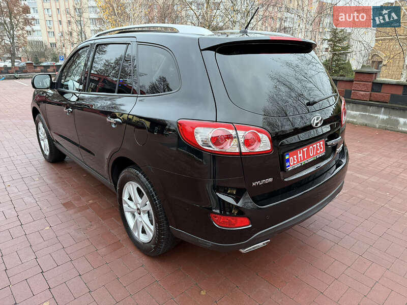 Внедорожник / Кроссовер Hyundai Santa FE 2010 в Ровно