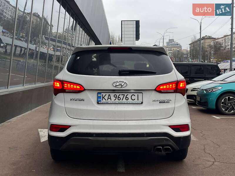 Позашляховик / Кросовер Hyundai Santa FE 2015 в Києві