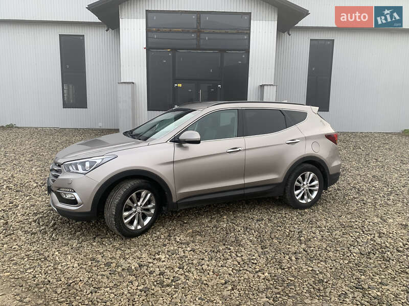 Внедорожник / Кроссовер Hyundai Santa FE 2016 в Черновцах