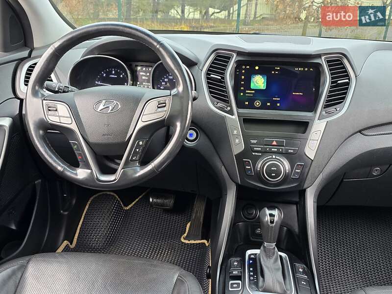 Внедорожник / Кроссовер Hyundai Santa FE 2016 в Хмельницком