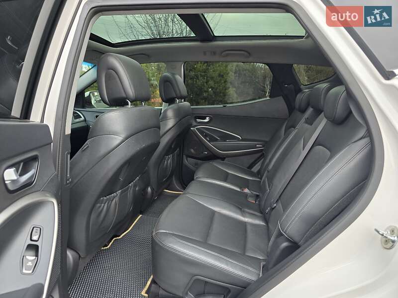 Внедорожник / Кроссовер Hyundai Santa FE 2016 в Хмельницком