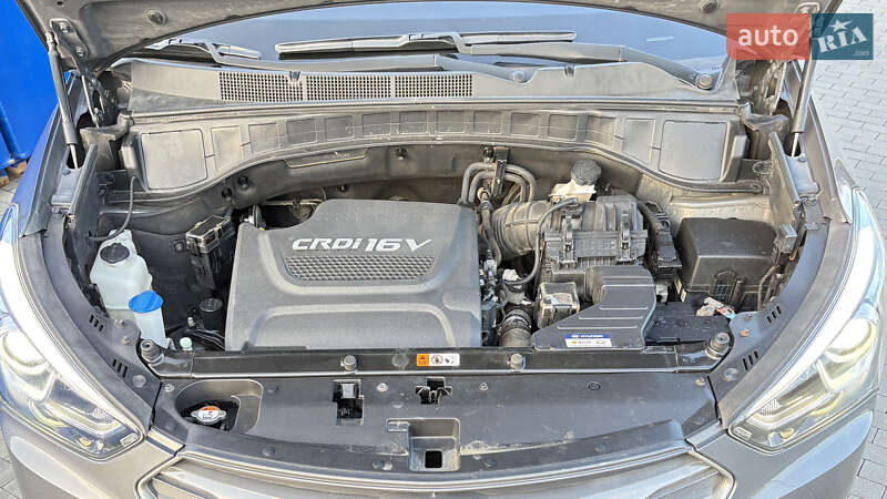 Внедорожник / Кроссовер Hyundai Santa FE 2016 в Виннице