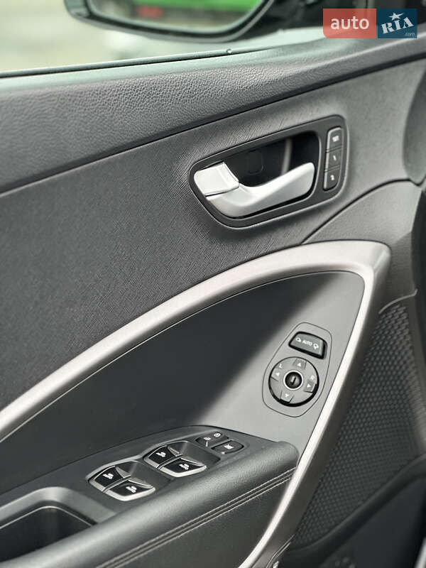 Внедорожник / Кроссовер Hyundai Santa FE 2014 в Радивилове