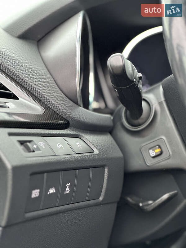 Внедорожник / Кроссовер Hyundai Santa FE 2014 в Радивилове