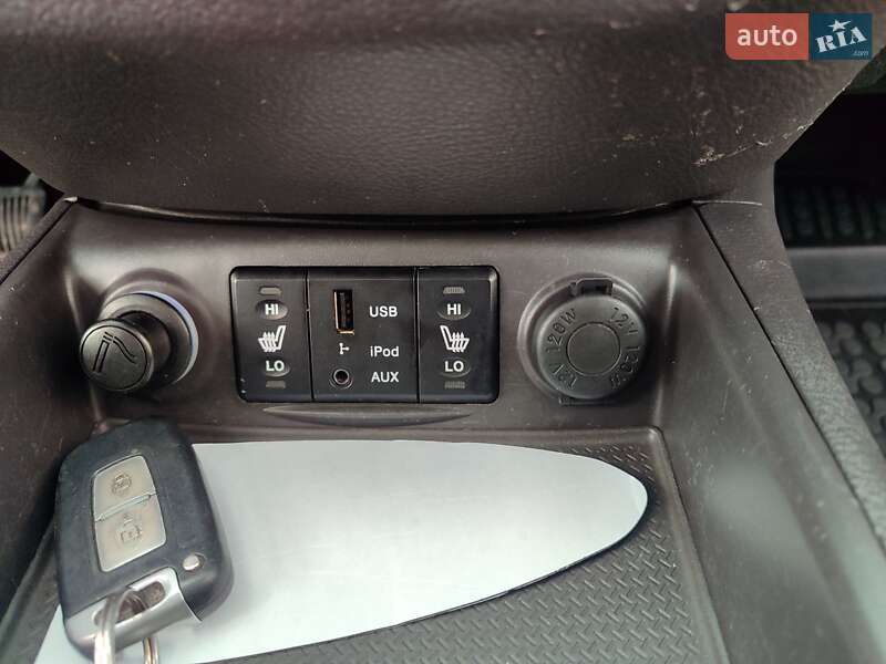 Внедорожник / Кроссовер Hyundai Santa FE 2010 в Ивано-Франковске