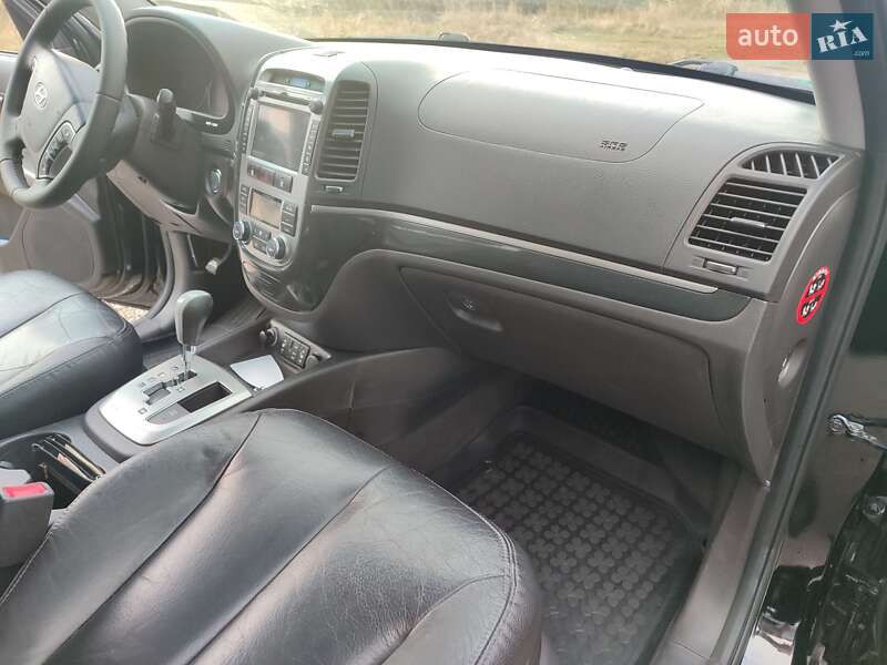 Внедорожник / Кроссовер Hyundai Santa FE 2010 в Ивано-Франковске