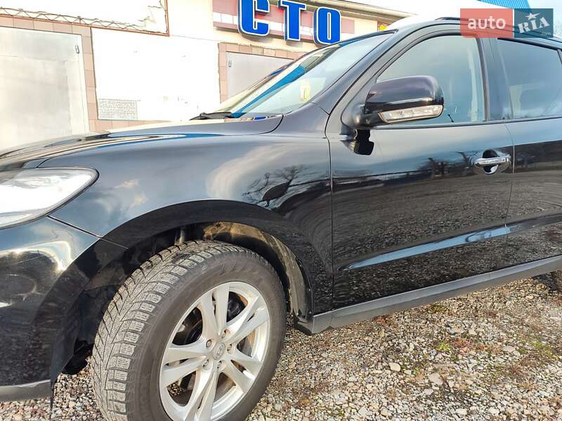 Внедорожник / Кроссовер Hyundai Santa FE 2010 в Ивано-Франковске