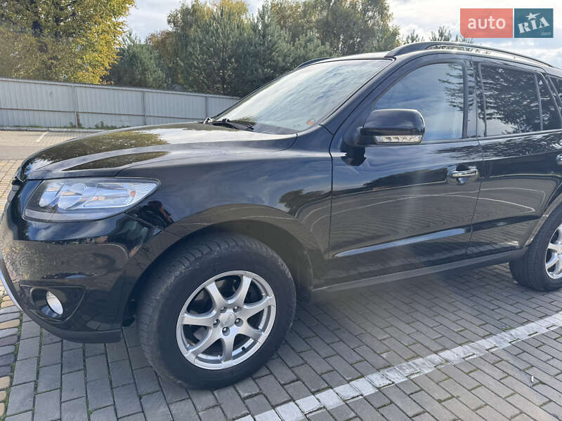 Позашляховик / Кросовер Hyundai Santa FE 2012 в Луцьку