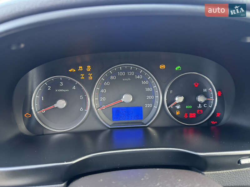 Позашляховик / Кросовер Hyundai Santa FE 2012 в Луцьку