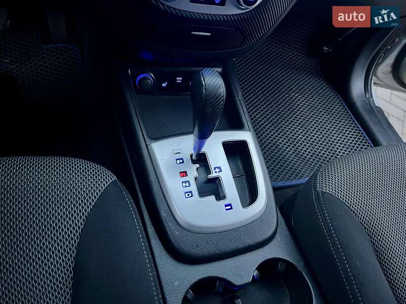 Позашляховик / Кросовер Hyundai Santa FE 2006 в Житомирі