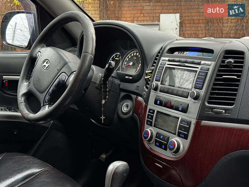 Внедорожник / Кроссовер Hyundai Santa FE 2009 в Киеве