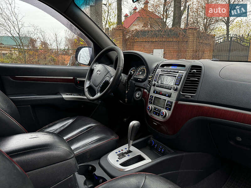 Внедорожник / Кроссовер Hyundai Santa FE 2009 в Киеве