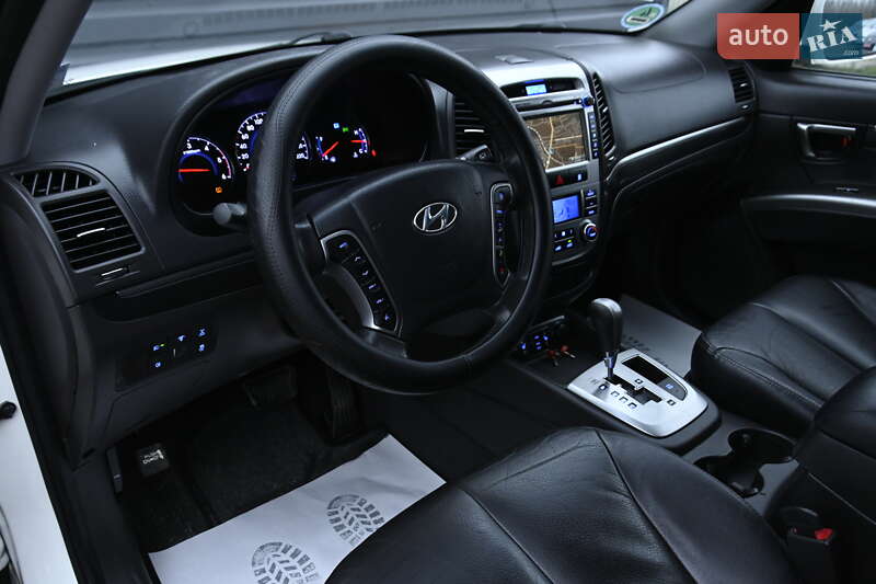 Внедорожник / Кроссовер Hyundai Santa FE 2011 в Бердичеве