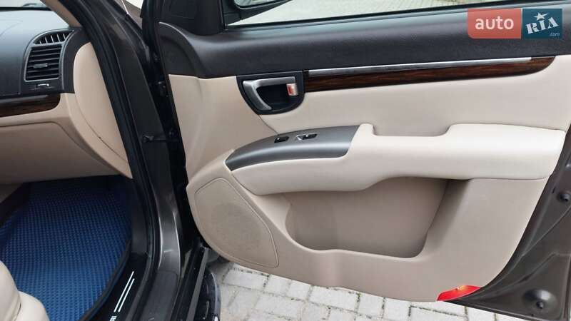 Внедорожник / Кроссовер Hyundai Santa FE 2011 в Запорожье