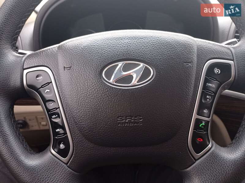 Внедорожник / Кроссовер Hyundai Santa FE 2011 в Виннице