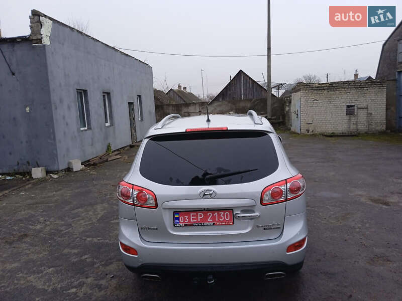 Внедорожник / Кроссовер Hyundai Santa FE 2011 в Березному
