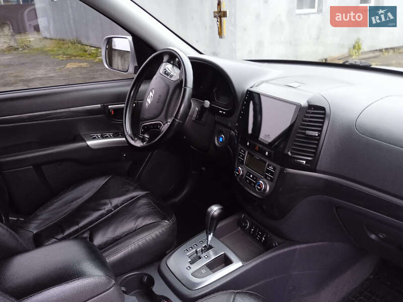 Внедорожник / Кроссовер Hyundai Santa FE 2011 в Березному