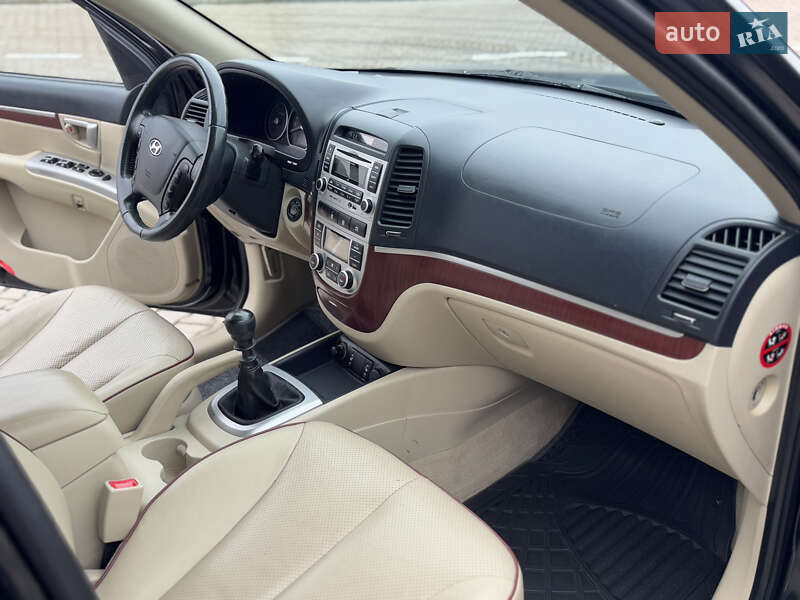 Внедорожник / Кроссовер Hyundai Santa FE 2009 в Ивано-Франковске