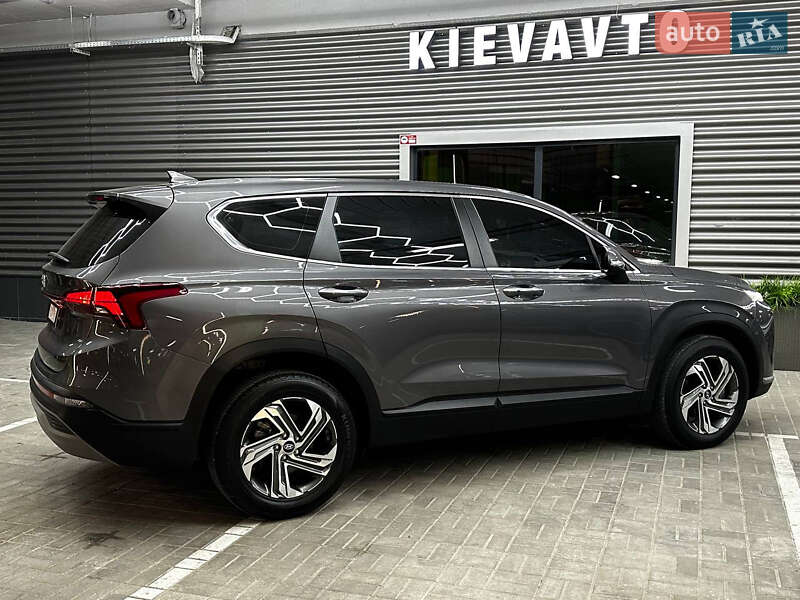 Внедорожник / Кроссовер Hyundai Santa FE 2020 в Киеве