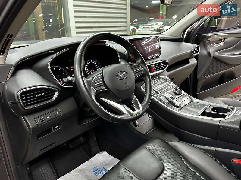 Внедорожник / Кроссовер Hyundai Santa FE 2020 в Киеве