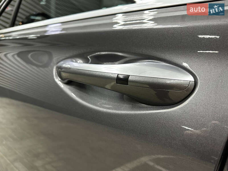 Внедорожник / Кроссовер Hyundai Santa FE 2020 в Киеве