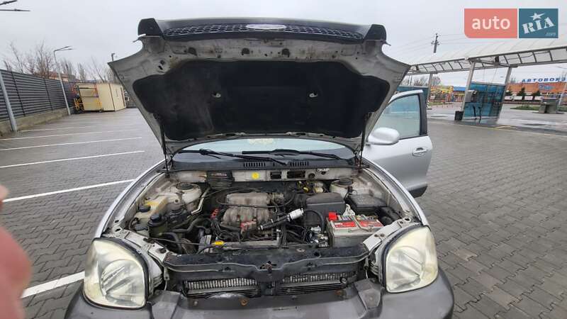 Позашляховик / Кросовер Hyundai Santa FE 2001 в Миколаєві фото 16 Позашляховик / Кросовер Hyundai Santa FE 2001 в Миколаєві